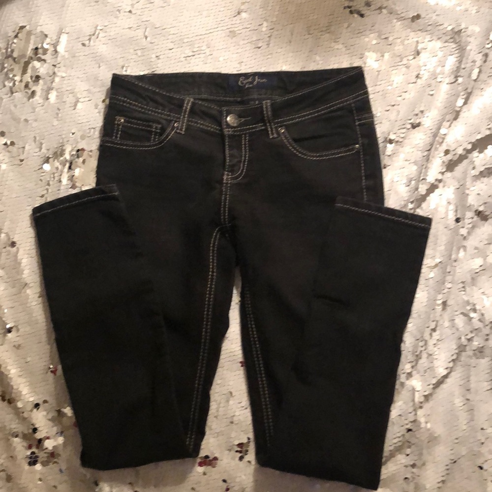 EARL JEANS LADIES SIZE 3